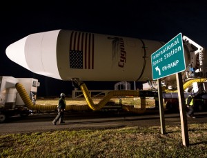antares-rocket-cygnus-roll-out